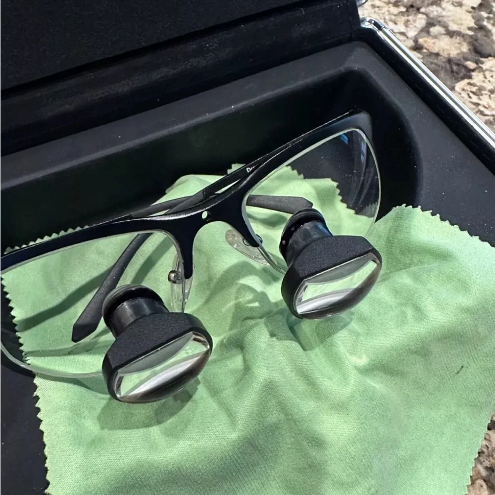 Black Wearable Glasses